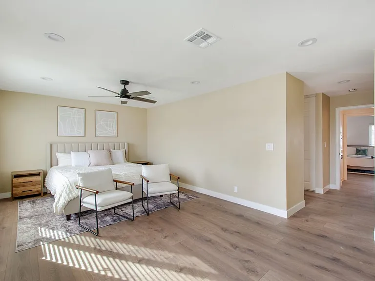 20111 Glacier Cir — Photo 17