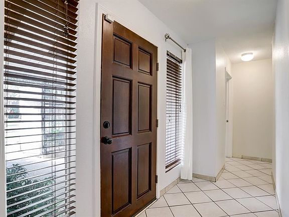 4th image of 11930 Silver Island Cir