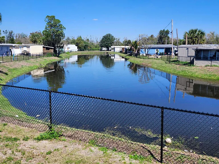 Lake Alfred — Photo 1