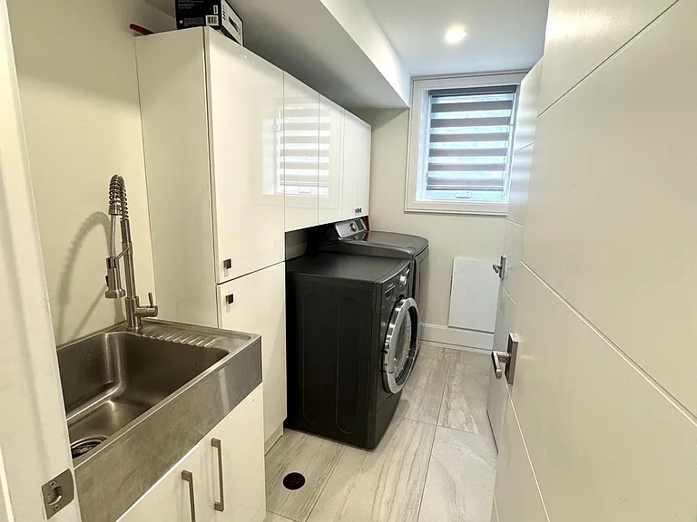 36 Mitre Pl #BASEMENT — Photo 11