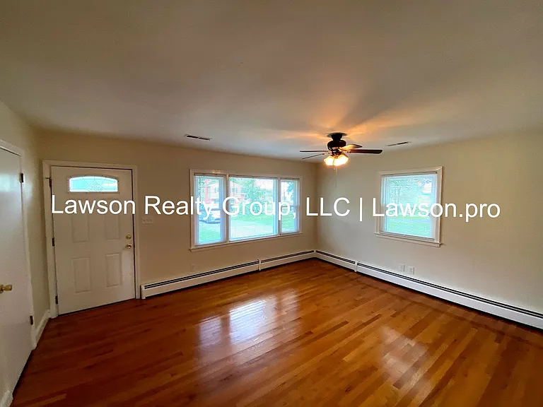 1706 Glendon Rd — Photo 2