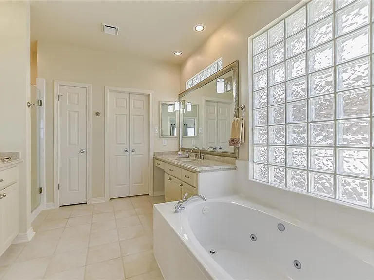 4545 Golf Vista Dr — Photo 12