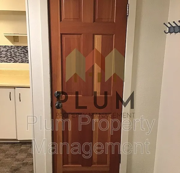 527 Eddy Ave #C — Photo 4
