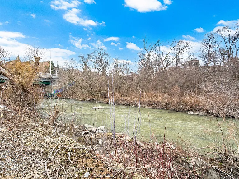 6 Bonnyview Dr #LOWER — Photo 24