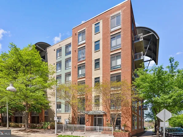 1200 N Hartford St APT 609, Arlington, VA 22201