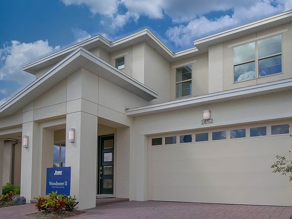 Woodmere II Exterior