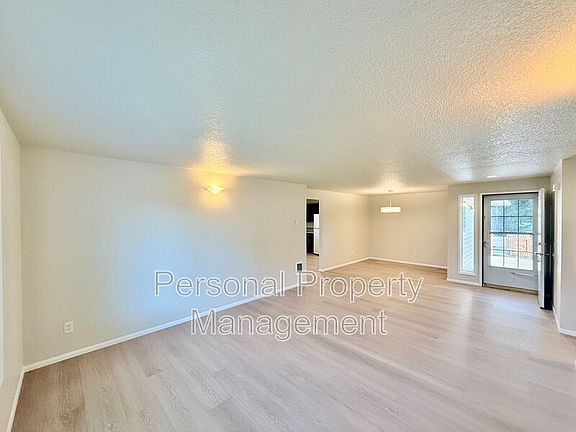3rd image of 16907 NE 23rd St