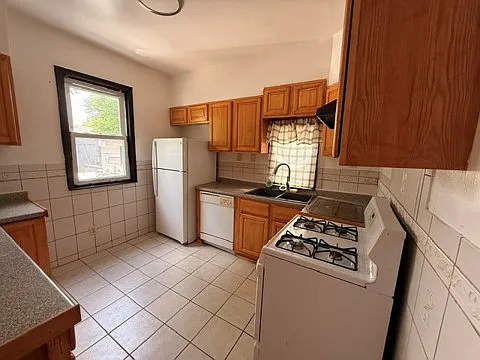 190 Vermont Ave — Photo 11