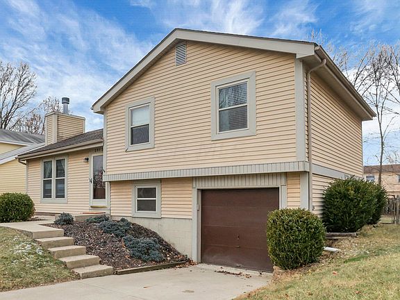3rd image of 2913 Chatsworth Way