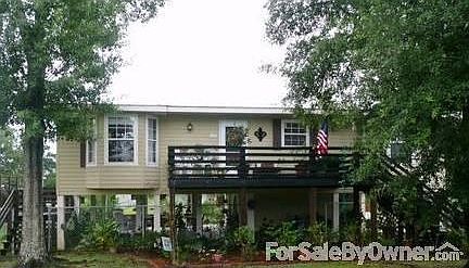 Large Shaded Yard and Lovely home