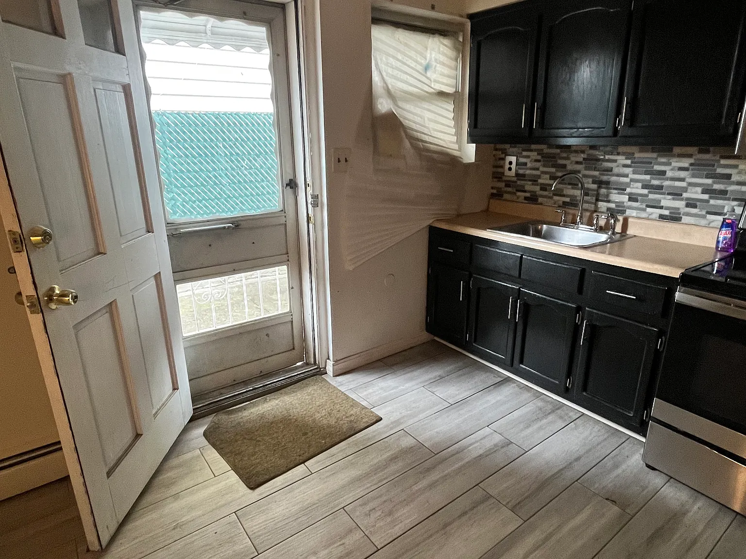 3468 Ely Ave — Photo 3