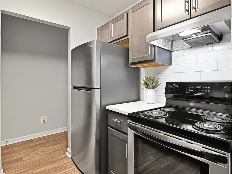 Premier Apartments — Photo 10