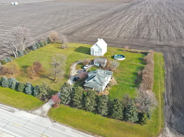 27726 N 500 East Rd, Ancona, IL 61311