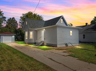 1177 Garland St, Green Bay, WI 54301