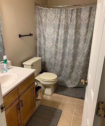 4th image of 18 Whispering Pines Dr
