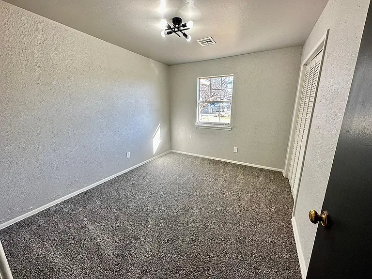 1315 N Timber Rd — Photo 9
