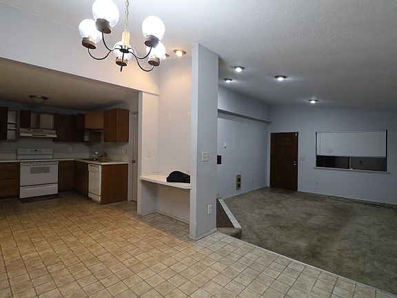2nd image of 8016 S Bicentennial Loop SE Unit A
