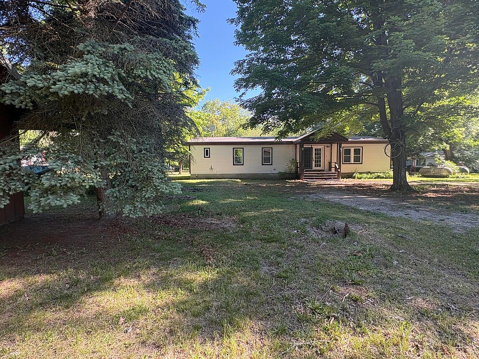 1st image of 15070 Rapids Dr