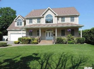 299 Loring Rd, Levittown, NY 11756