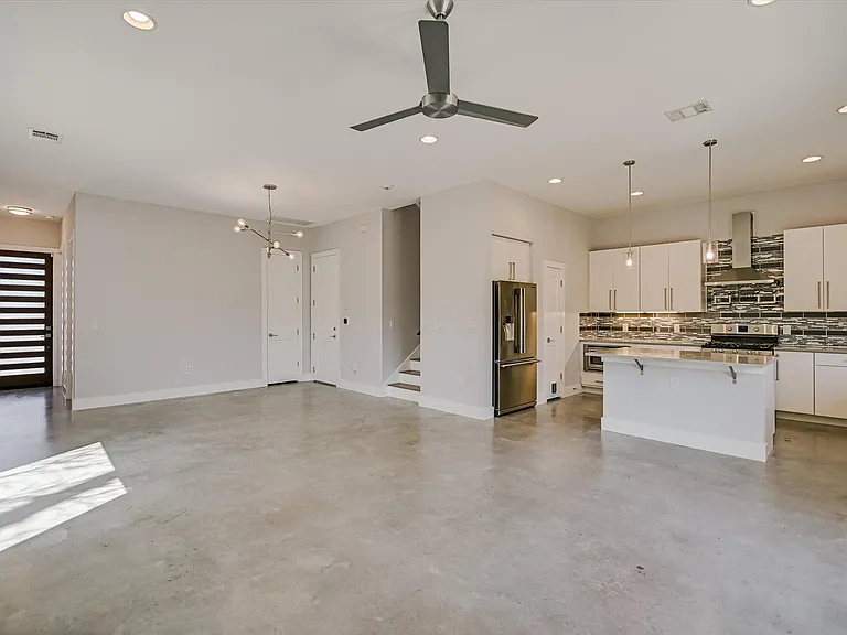 1131 Mason Ave #A — Photo 6