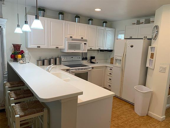 4th image of 3605 54th Dr W Unit 103