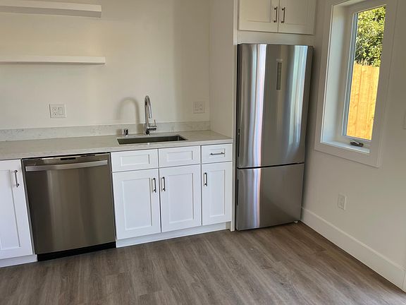 3rd image of 1523 Escalona Dr #A