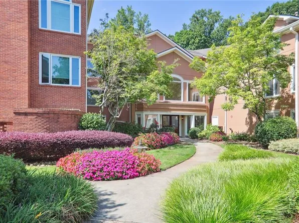 5306 Brooke Ridge Dr, Atlanta, GA 30338