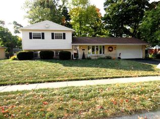 855 Silverleaf Dr, Dayton, OH 45431
