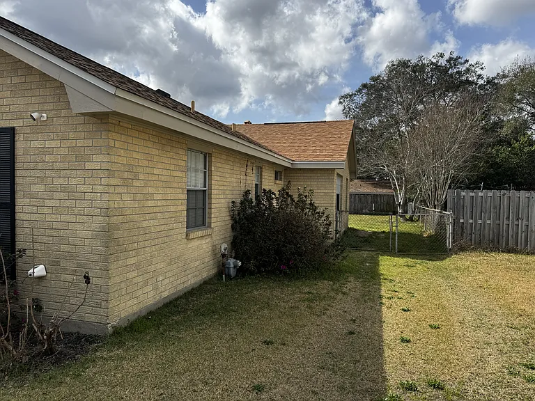 5941 Leesway Blvd — Photo 42