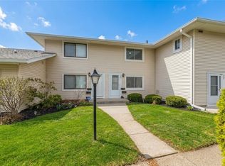 502 Eastbrooke Ln, Rochester, NY 14618