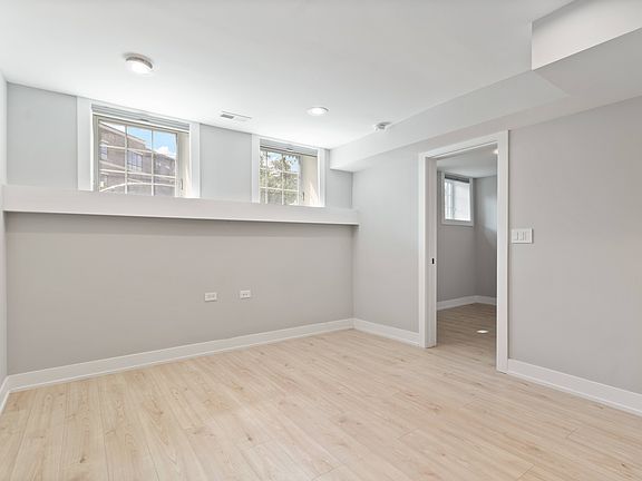 3rd image of 1401-03 N Wicker Park Ave #1403-B