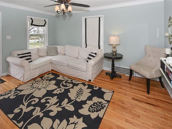 4th image of 438 Huntmere Dr
