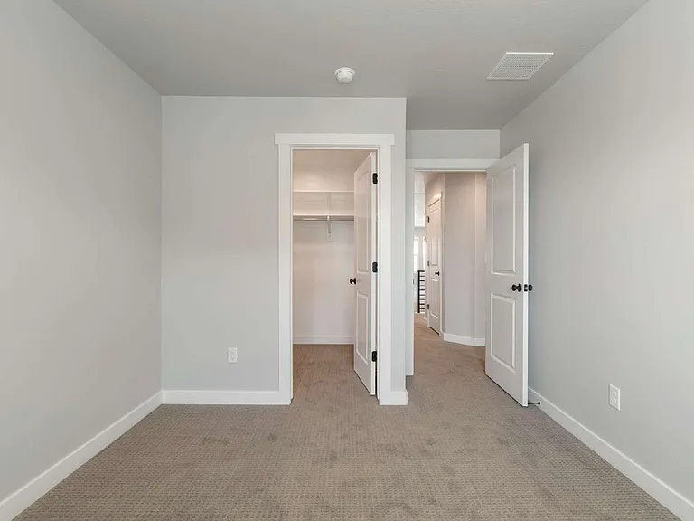 2316 N Sunmore Way — Photo 24