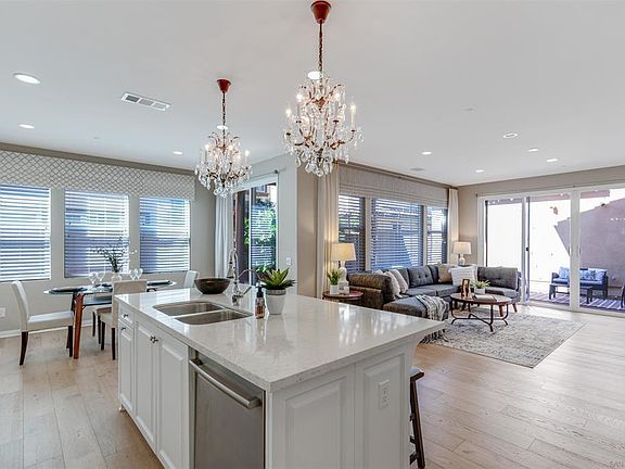 4th image of 15854 Babcock St