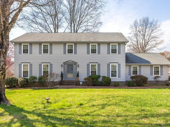 665 Hunt Cliff Dr NW, Cleveland, TN 37311