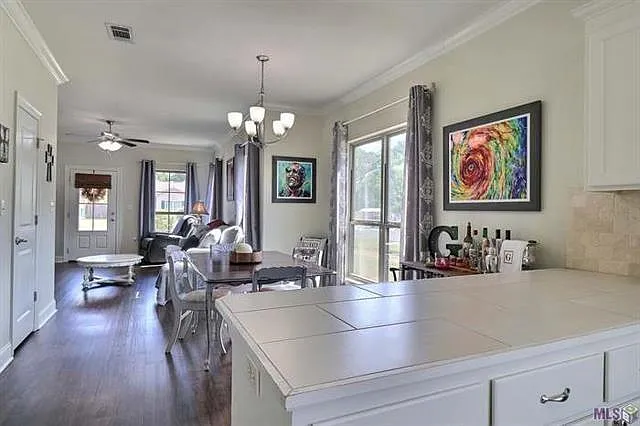 10832 Moss Pointe Dr — Photo 7