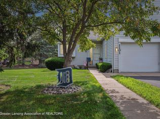 1101 Sunview Dr, Saint Johns, MI 48879