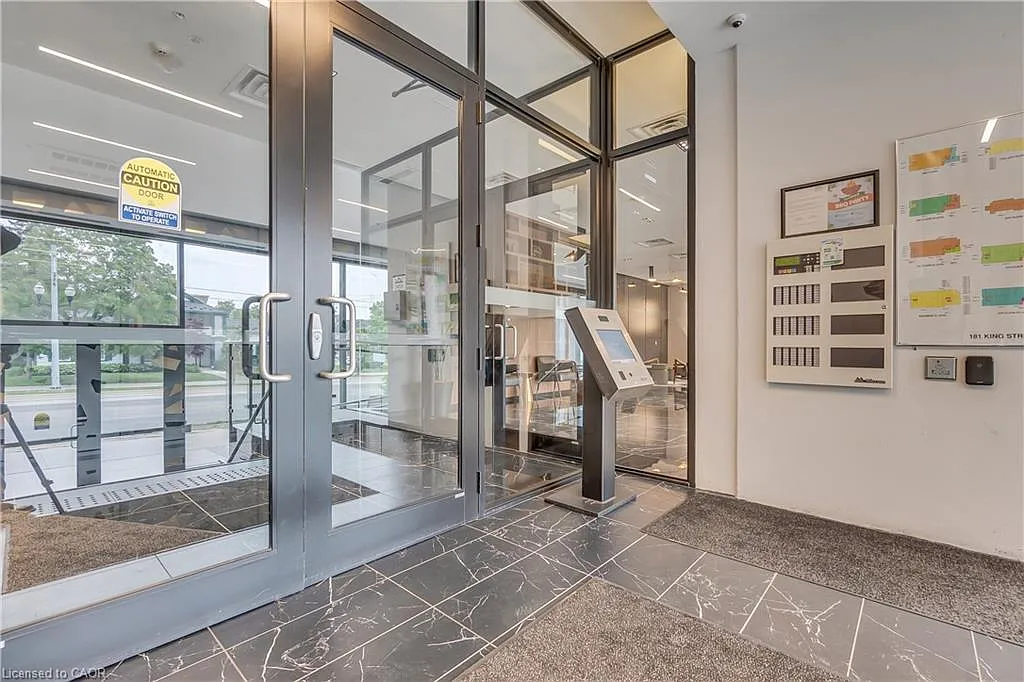 1 bed, 1.0 bath, 722 sqft, $2,300 — Photo 4