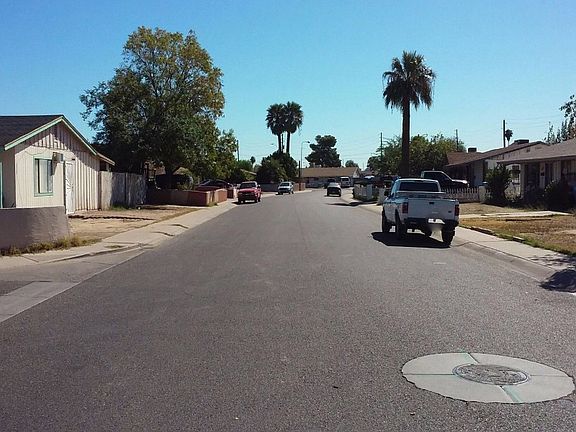 4th image of 5001 W Holly St