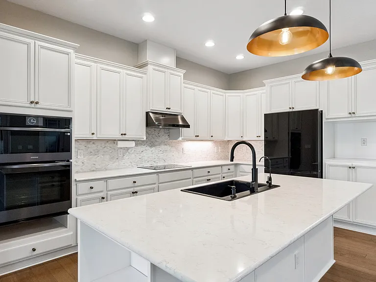 13273 Granger Ave — Photo 9
