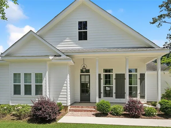 104 Menetre Dr, Covington, LA 70433