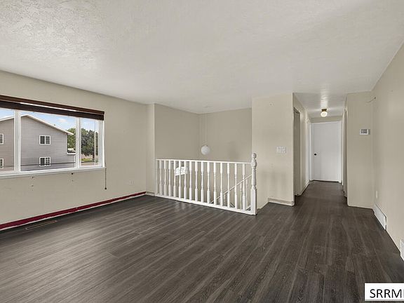 3rd image of 1378 Saratoga St