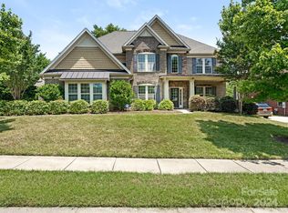 8911 Tamarron Dr, Charlotte, NC 28277