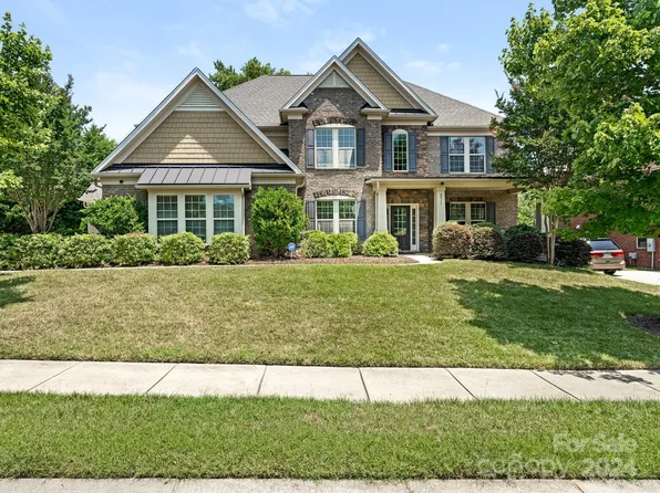 8911 Tamarron Dr, Charlotte, NC 28277