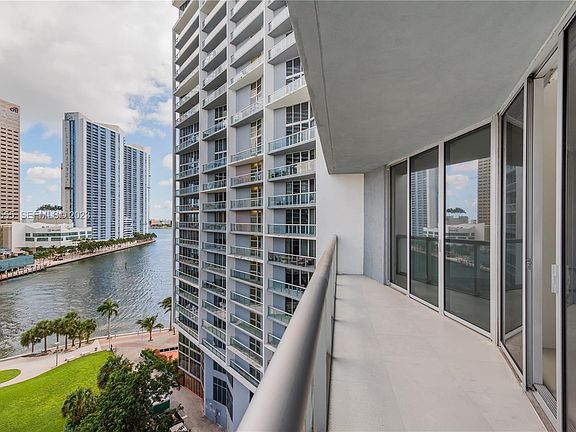 2nd image of 475 Brickell Ave #1314