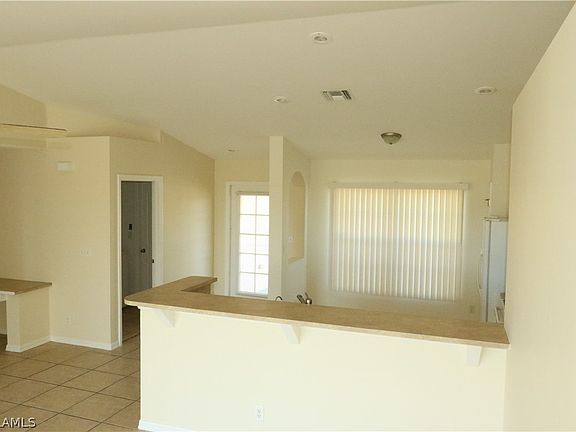 3rd image of 604 NE 24th Terrace Cpe