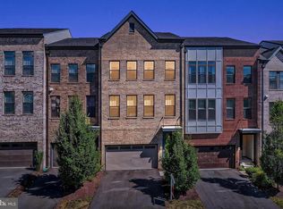 42300 Crawford Ter, Ashburn, VA 20148