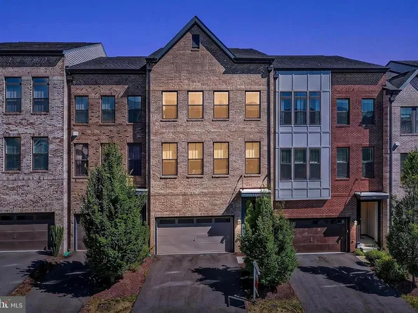 42300 Crawford Ter, Ashburn, VA 20148