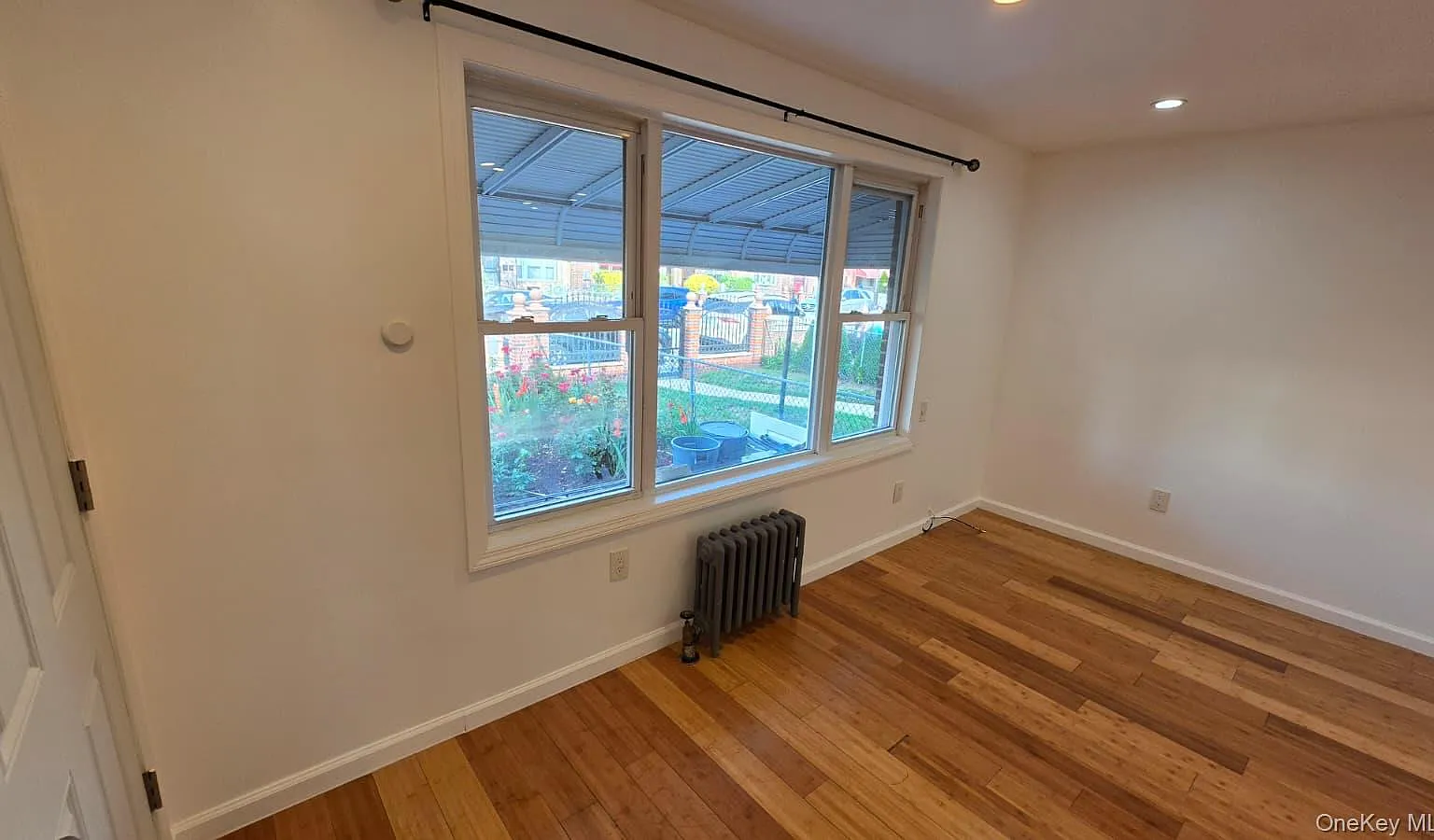 2 bed, 1.0 bath, 700 sqft, $3,000 — Photo 4