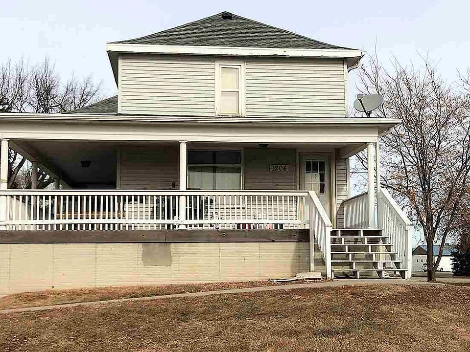 1st image of 1204 Lincoln St